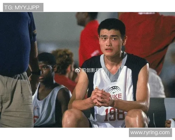 刀哥姚明的传奇之路：从篮球场到人生巅峰的奋斗与坚持