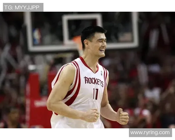 姚明与球迷的心灵对话：篮球场上的温情瞬间与热血回忆