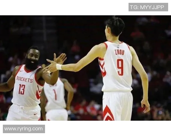 姚明赴新西兰探访篮球文化与自然风光的奇妙之旅