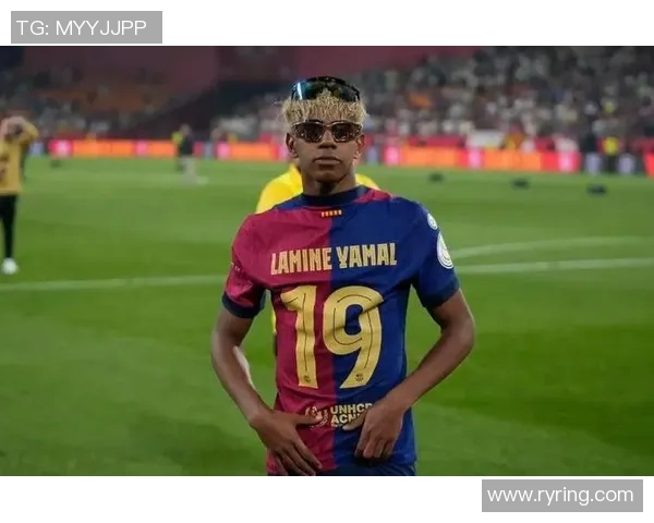 足球明星挑战时尚极限穿上最丑鞋子引发热议与争议 足球明星挑战时尚极限穿上最丑鞋子引发热议与争议