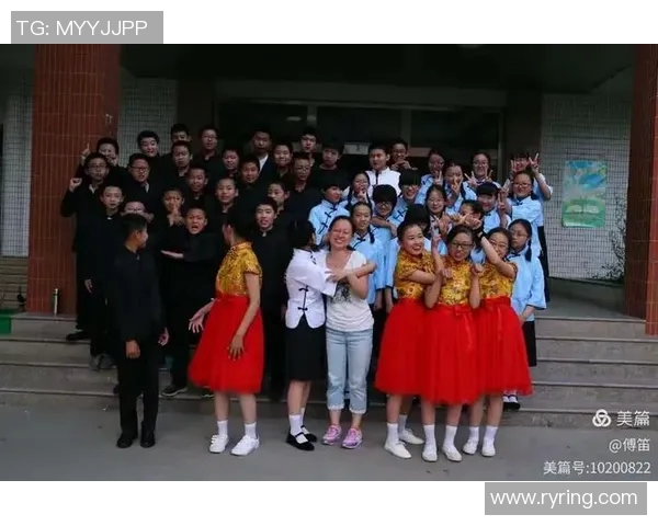 足球明星与魔方的精彩瞬间汇聚图集展现他们的多才多艺与魅力 足球明星与魔方的精彩瞬间汇聚图集展现他们的多才多艺与魅力